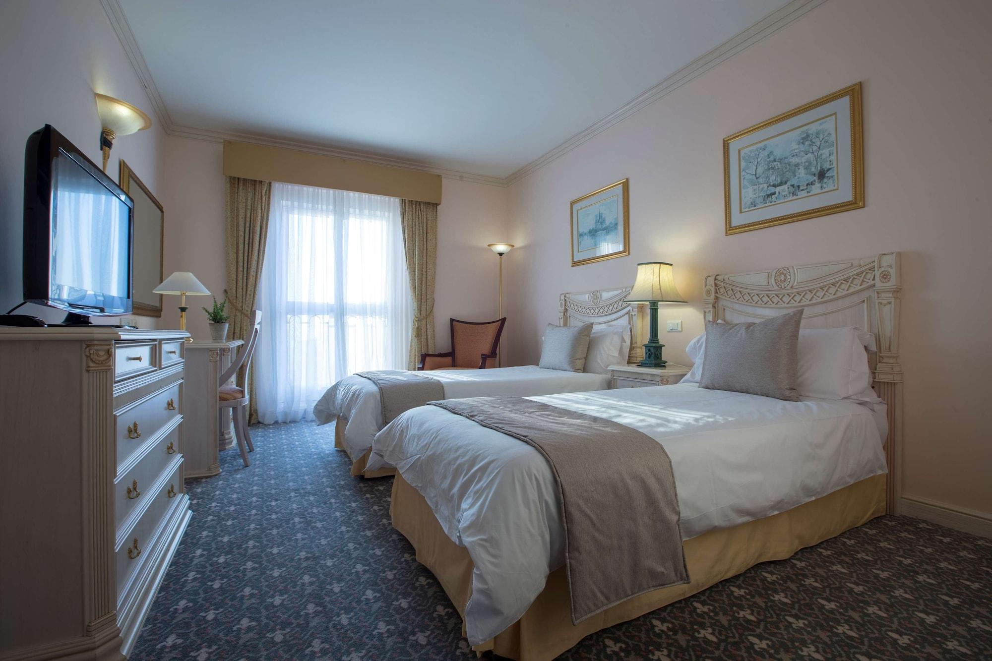 Hotel Le Vendome Cape Town Ngoại thất bức ảnh A room at the hotel