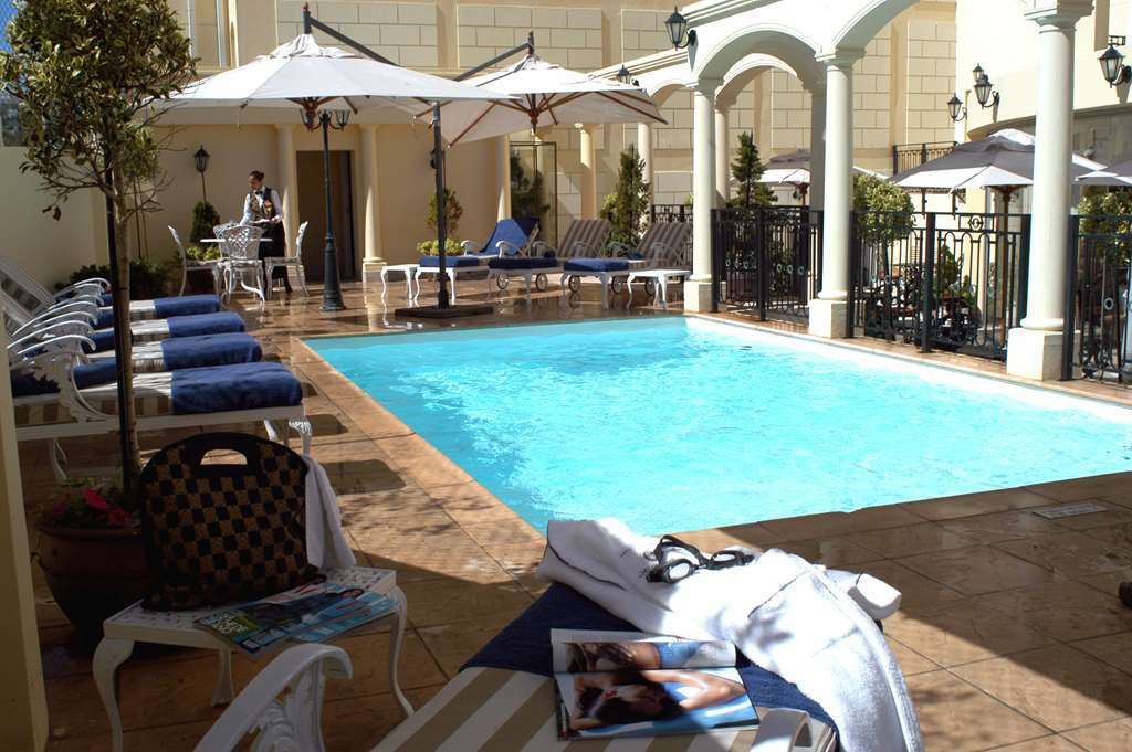 Hotel Le Vendome Cape Town Tiện nghi bức ảnh The pool at the Cape Town Four Seasons